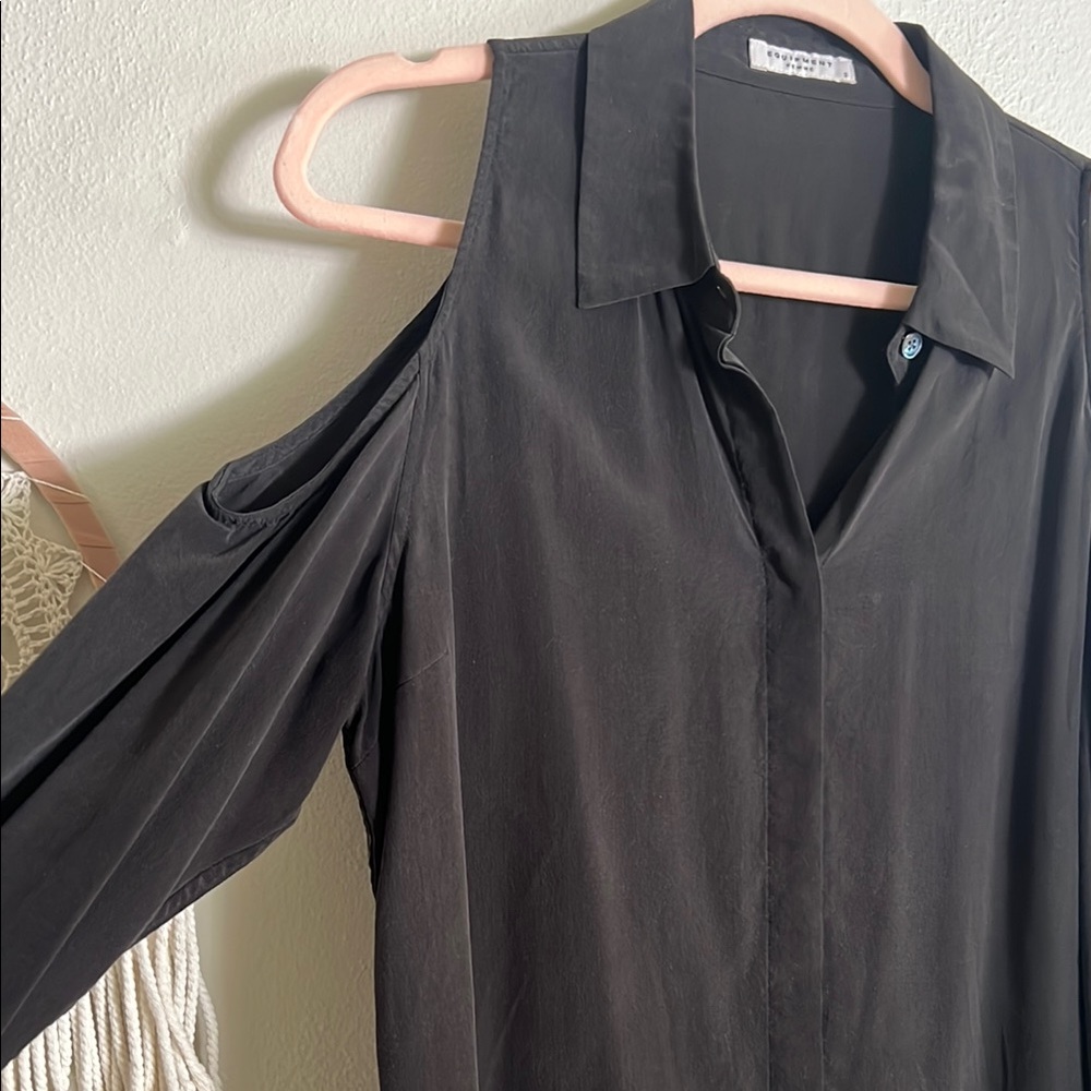 Equipment Black Sleeveless Notched Collar Tank Top - Picture 3 of 6